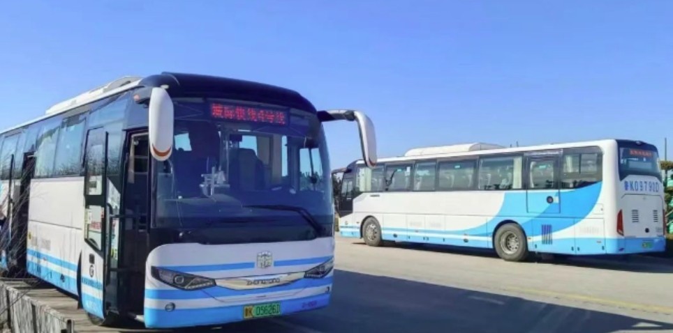 乘坐城際4號線，打卡布魯維斯、那香海、海草部落，連線貓頭山、火炬八街。